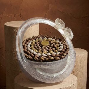 Clear crystal tray with handle