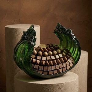 Crown chocolate tray